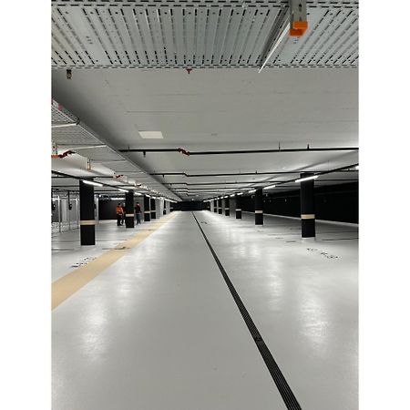 Spacious 1 Bedroom Apartment With Balcony 취리히 외부 사진